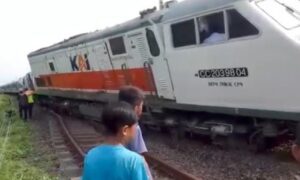 Perjalanan KA dari Jember Menuju Madiun Diprediksi Terlambat