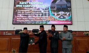 Bupati dan DPRD Kab. Madiun Tandatangani Kesepakatan Bersama Rancangan Perubahan KUA PPAS