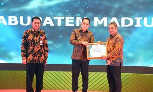 Pemkab. Madiun Terima 2 Penghargaan di Bidang Kesehatan