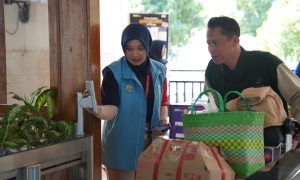 Railfans Daop Pitoe Ciptakan Suasana Ramah Bagi Pelanggan KAI