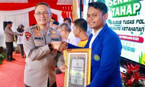 Sukses Tanam Jagung, Mahasiswa Madiun Terima Penghargaan Kapolri