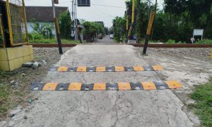 Daop 7 Madiun Pasang 42 Titik “Polisi Tidur” di Perlintasan Sibidang KA 