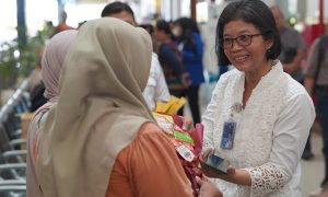 Peringatan Hari Kartini, Lagu Indonesia Raya Menggema di Stasiun Madiun