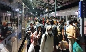 Usai Libur Lebaran, 5 Stasiun Masih ‘Kebanjiran’ Penumpang Kereta