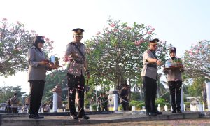 Peringati Hari Bhayangkara, Polres Madiun Gelar Ziarah di Taman Makam Pahlawan 