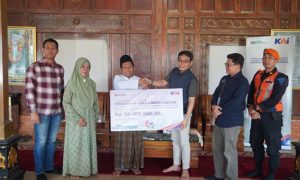 KAI Daop 7 Madiun Kucurkan Bantuan Bina Lingkungan TJSL Sebesar Rp19,4 Juta Sekaligus Pengobatan Gratis