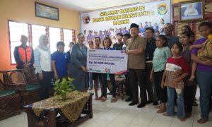 Tandai HUT ke-80, KAI Daop 7 Madiun Kucurkan Bantuan Bina Lingkungan TJSL Sebesar Rp227,505 Juta