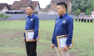 Kapolres Madiun Beri Penghargaan kepada Warga Pendukung Pembangunan SPPG