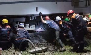 Evakuasi KA Purwojaya Rampung, KAI Daop 7 Madiun Pastikan Layanan Kembali Normal Evakuasi KA Purwojaya Rampung, KAI Daop 7 Madiun Pastikan Layanan Kembali Normal